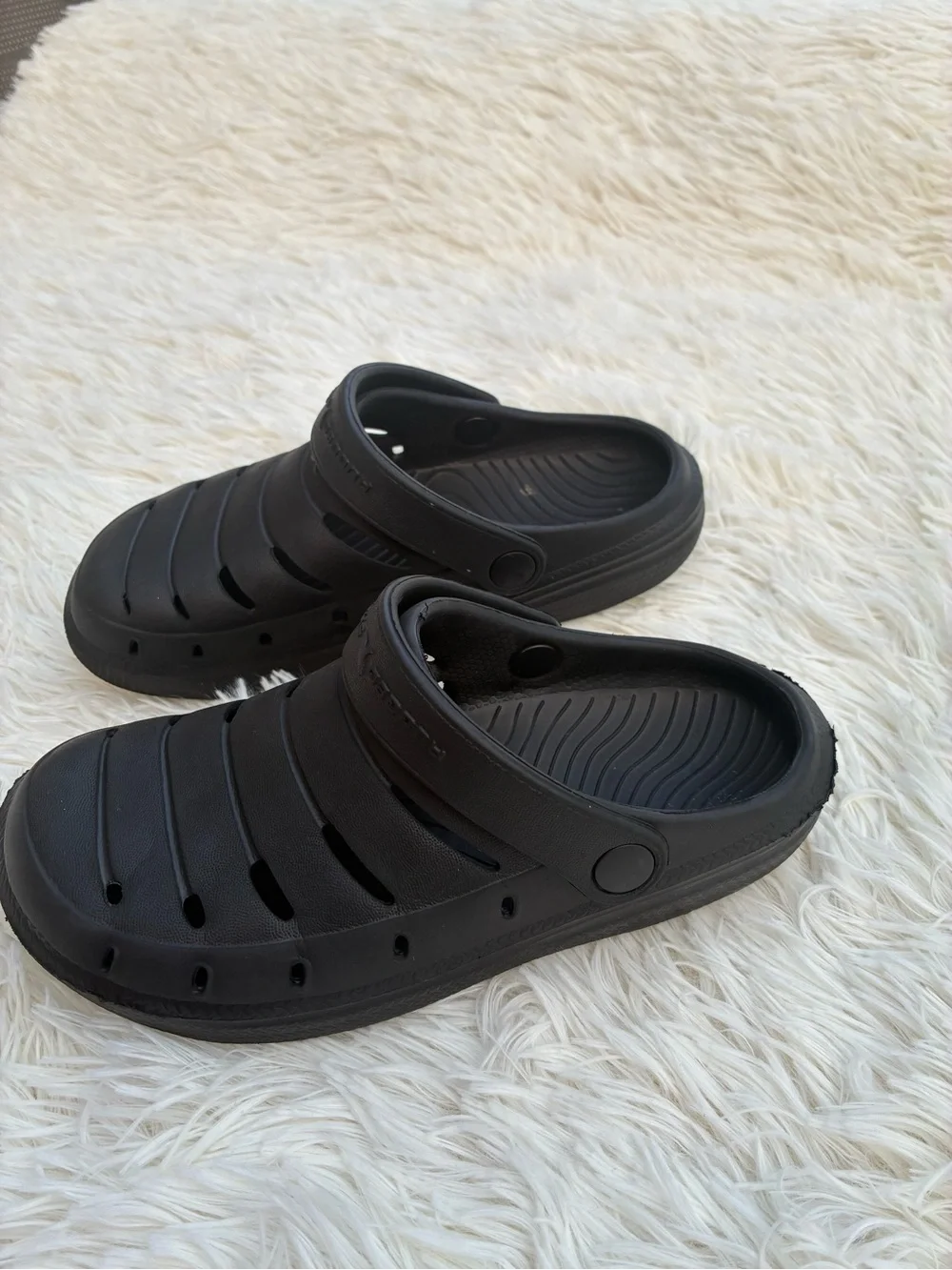 Rugged Shark lightweight black